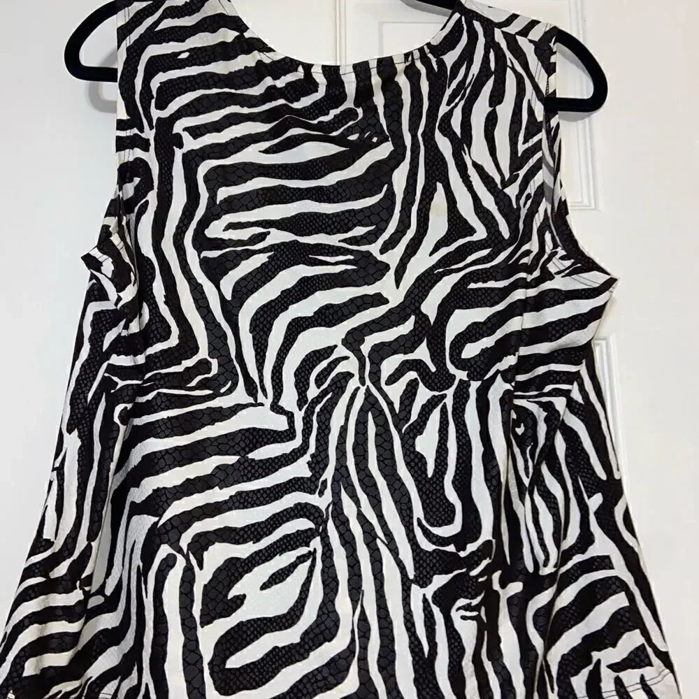Zebra print sleeveless top  - Picture 3 of 3